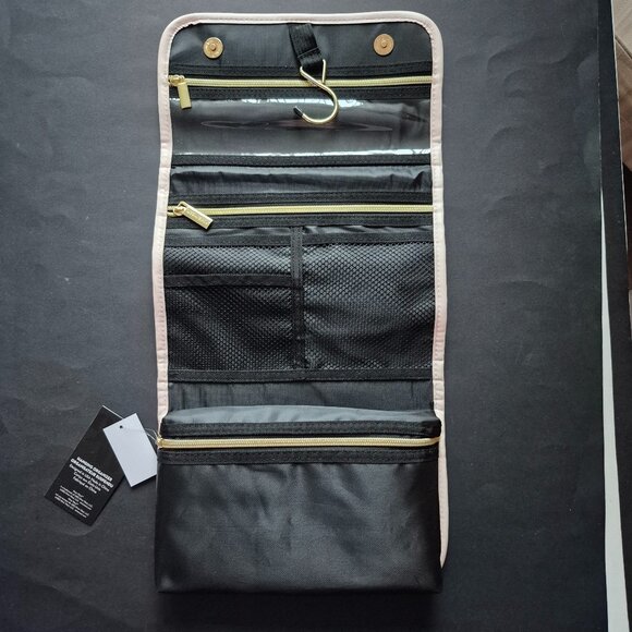 Hanging Travel Organizer - Picture 4 of 6